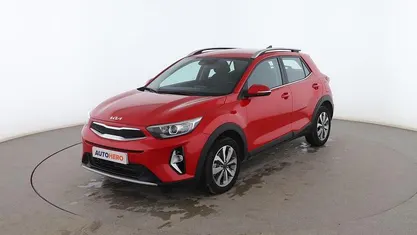 Usado Kia Stonic 79 CV (58 kW) 2024 Rojo SUV
