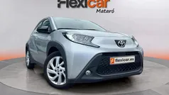 Gris Usado 2024 Toyota Aygo Play Utilitario | 14.590 € (Precio justo)