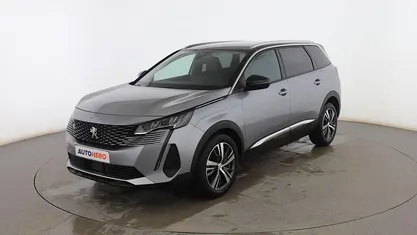 Usado Peugeot 5008 Allure 131 CV (96 kW) 2021 Gris SUV