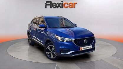 Usado MG ZS Luxury 105 kW (143 HP) 2021 Azul Sedan