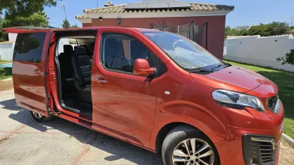 Usado Peugeot Traveller Allure 145 CV (106 kW) 2021 Rojo Monovolumen
