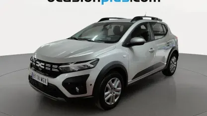 Usado Dacia Sandero Expression 91 CV (66 kW) 2023 Gris Utilitario
