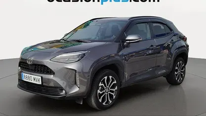 Usado Toyota Yaris Cross Active 116 CV (85 kW) 2024 Gris SUV