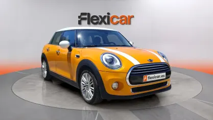 Usado Mini Cooper 136 CV (100 kW) 2017 Amarillo Utilitario