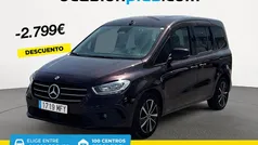 Rojo Usado 2023 Mercedes A180 Monovolumen | 25.950 € (Precio justo)