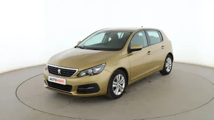 Usado Peugeot 308 Active 100 CV (73 kW) 2018 Beige Berlina