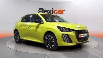 Usado Peugeot 208 Allure 101 CV (74 kW) 2025 Amarillo Utilitario