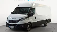 Blanco Usado 2023 Iveco Daily Berlina | 25.355 € (Buen precio)