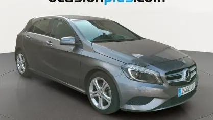 Usado Mercedes A200 Urban 136 CV (100 kW) 2015 Gris Utilitario