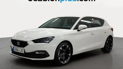 Usado Seat Leon Style 116 CV (85 kW) 2022 Blanco Utilitario