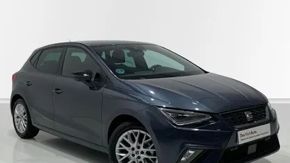 Usado Seat Ibiza FR 115 CV (84 kW) 2024 Gris Utilitario