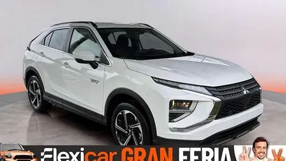 Usado Mitsubishi Eclipse Cross Motion 188 CV (138 kW) 2023 Blanco SUV