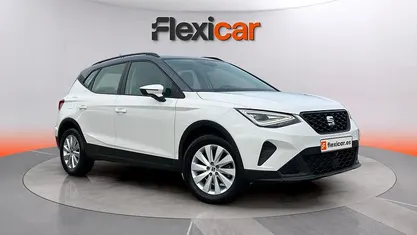 Używany Seat Arona Style 110 KM (80 kW) 2023 Biały SUV