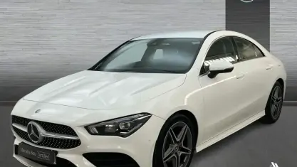 Usado Mercedes CLA180 AMG line 136 CV (100 kW) 2023 Blanco Berlina