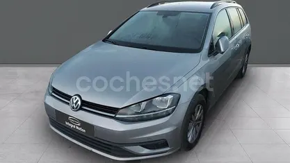 Usado VW Golf VII 115 CV (84 kW) 2019 Gris Familiar