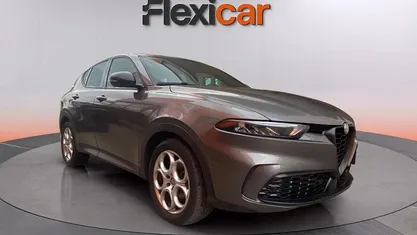 Usado 2023 Alfa Romeo Tonale Sprint SUV | 21.490 € (Buen precio)