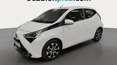 Usado 2019 Toyota Aygo X-play Utilitario | 10.273 € (Buen precio)