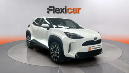 Usado Toyota Yaris Connect Style 116 CV (85 kW) 2022 Blanco Utilitario