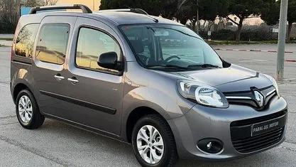 Usado Renault Kangoo LIMITED 115 CV (84 kW) 2016 Gris Monovolumen