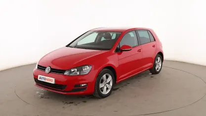 Usado VW Golf VII Advance 105 CV (77 kW) 2015 Rojo Berlina