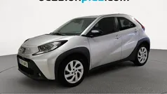 Usado 2024 Toyota Aygo Play Utilitario | 13.864 € (Precio justo)