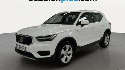 Begagnad Volvo XC40 Momentum 150 HK (110 kW) 2018 Vit SUV