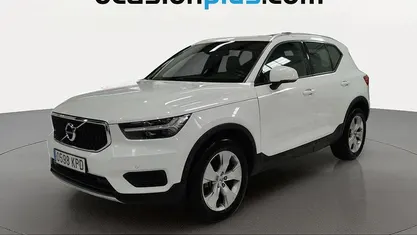 Käytetty Volvo XC40 Momentum 150 HP (110 kW) 2018 Valkoinen Katumaasturi
