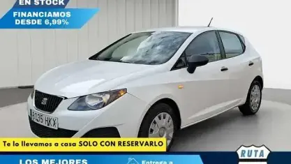 Usado Seat Ibiza Reference 90 CV (66 kW) 2012 Blanco Berlina