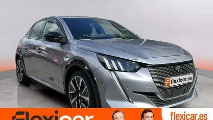 Usado Peugeot e-208 GT 100 kW (136 CV) 2022 Gris Utilitario