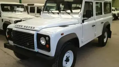 Usado Land Rover Defender 122 CV (89 kW) 2012 Blanco SUV