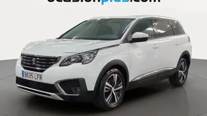 Usado Peugeot 5008 Allure 131 CV (96 kW) 2020 Blanco SUV