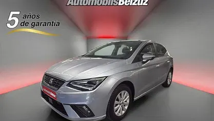 Usado Seat Ibiza Style Plus 110 CV (80 kW) 2022 Gris Utilitario