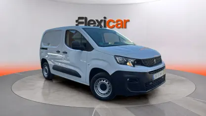 Usado Peugeot Partner 102 CV (75 kW) 2022 Blanco Monovolumen
