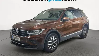 Usado VW Tiguan 131 CV (96 kW) 2021 Marrón SUV