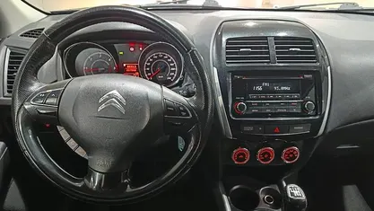 Usado Citroën C4 Aircross Seduction 114 CV (83 kW) 2014 Negro SUV