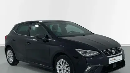 Usado Seat Ibiza 115 CV (84 kW) 2025 Negro Utilitario