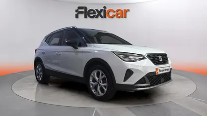 Usado Seat Arona FR 150 CV (110 kW) 2023 SUV