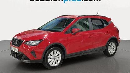 Usado Seat Arona Style 110 HP (80 kW) 2023 Vermelho SUV
