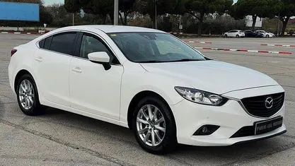 Usado Mazda 6 Comfort 145 CV (106 kW) 2013 Blanco Berlina
