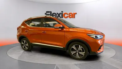 Usado MG ZS Luxury 106 HP (77 kW) 2025 Laranja SUV