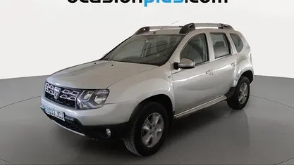 Usado Dacia Duster Lauréate 110 CV (80 kW) 2015 Gris plata SUV