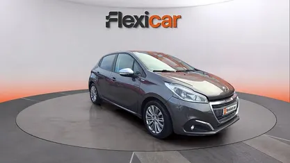 Usado Peugeot 208 Style 82 CV (60 kW) 2017 Gris Utilitario