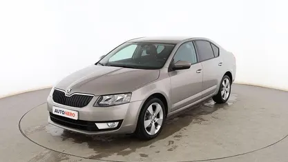 Occasion Skoda Octavia Ambition 110 PK (80 kW) 2016 Beige Hatchback