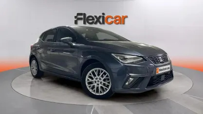 Usado Seat Ibiza 110 CV (80 kW) 2024 Azul Utilitario