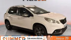 Blanco Usado 2017 Peugeot 2008 Access SUV | 9990 € (Precio justo)