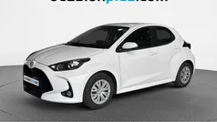 Blanco Usado 2023 Toyota Yaris Active Utilitario | 14.264 € (Precio justo)