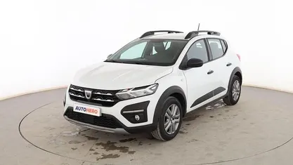 Usado Dacia Sandero Essentiel 91 CV (66 kW) 2021 Blanco Berlina