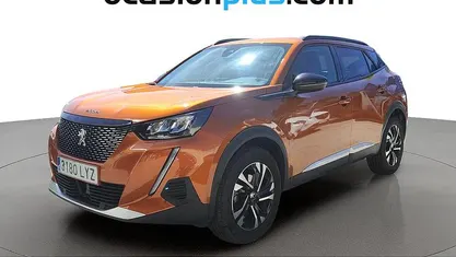 Usado Peugeot 2008 Allure 101 CV (74 kW) 2022 Naranja SUV