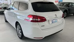 Blanco Usado 2021 Peugeot 308 Allure Familiar | 13.900 € (Precio justo)