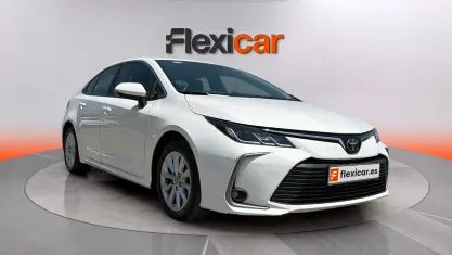 Usado Toyota Corolla 125 CV (91 kW) 2022 Blanco Berlina